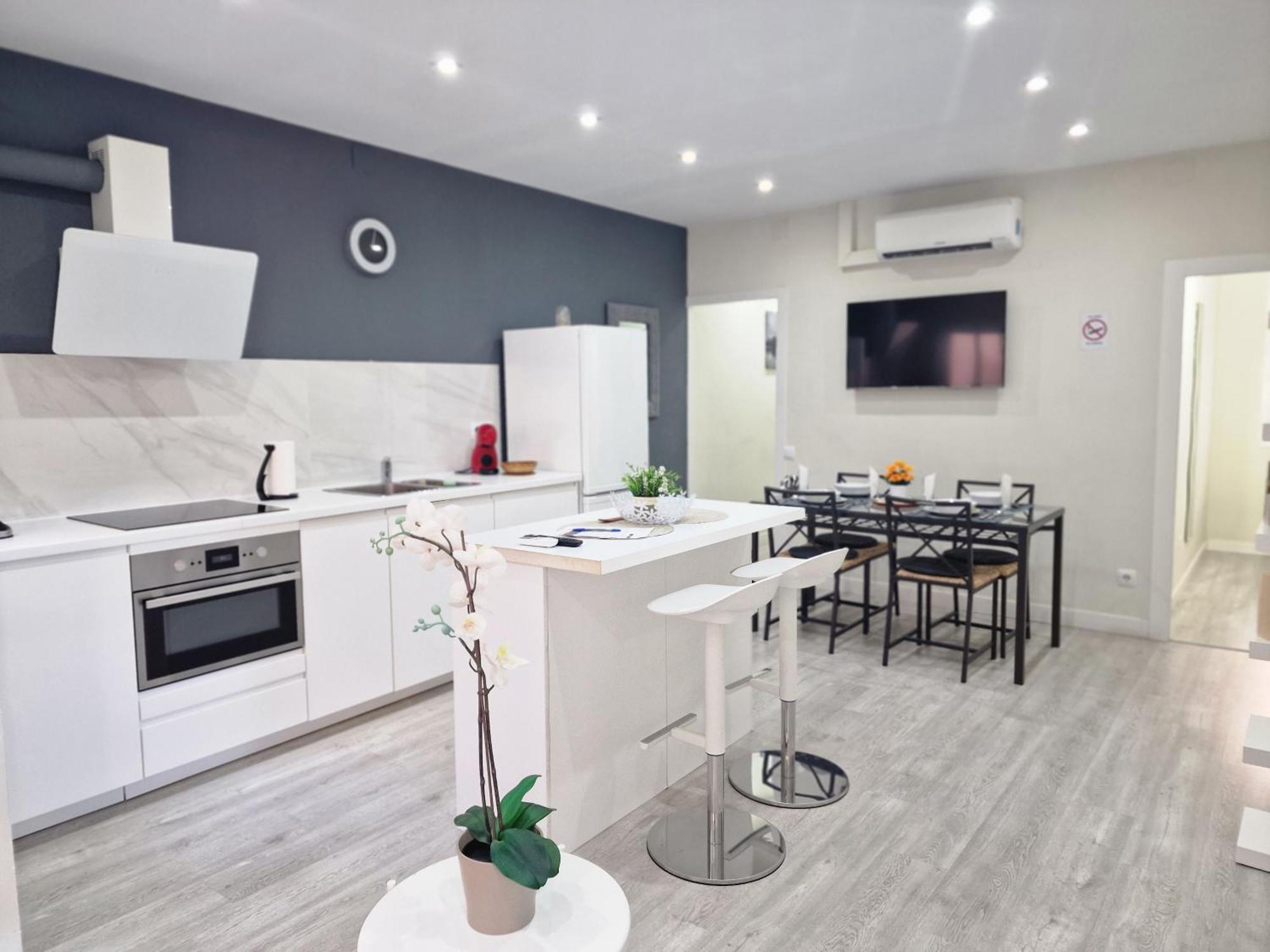 Barcelona 2 Habitaciones โอสปิตาเล็ต เดอ โยเบรกัต ภายนอก รูปภาพ